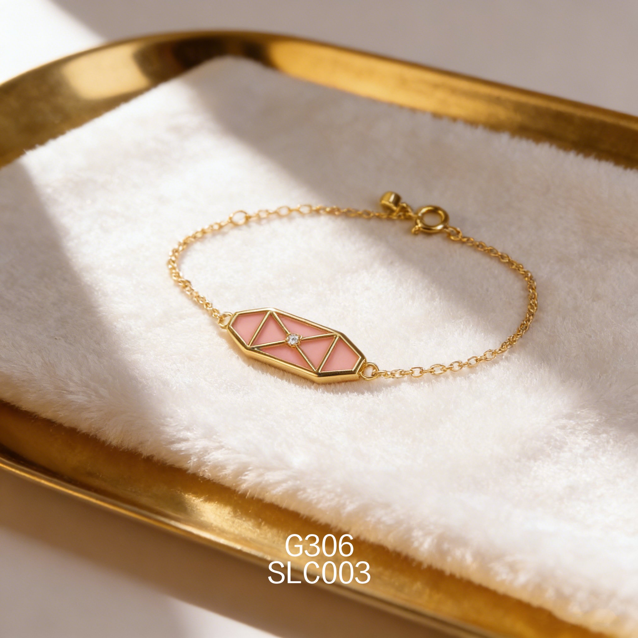 电镀黄金六角女皇贝手链