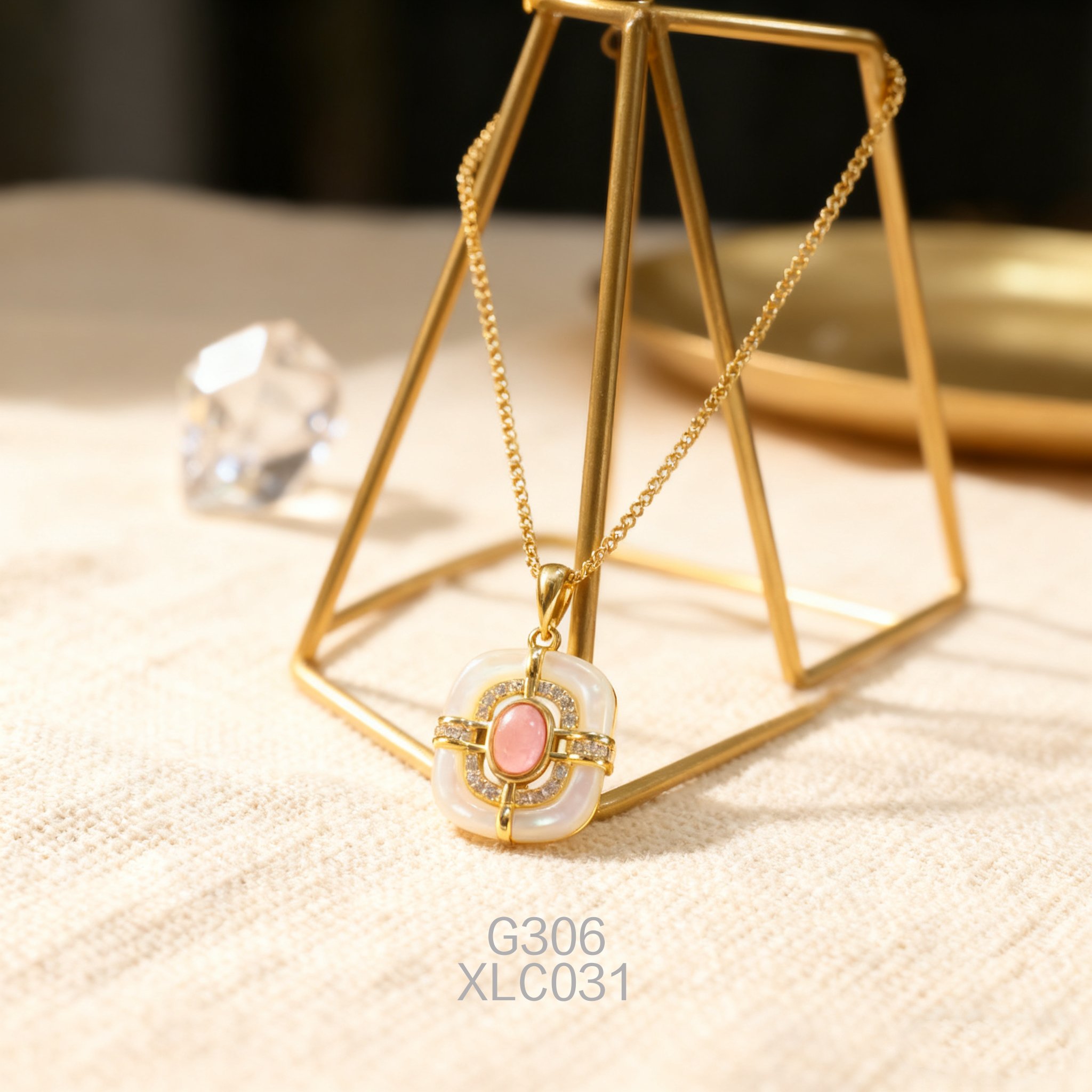 电镀黄金宫廷风白贝+女皇贝项链