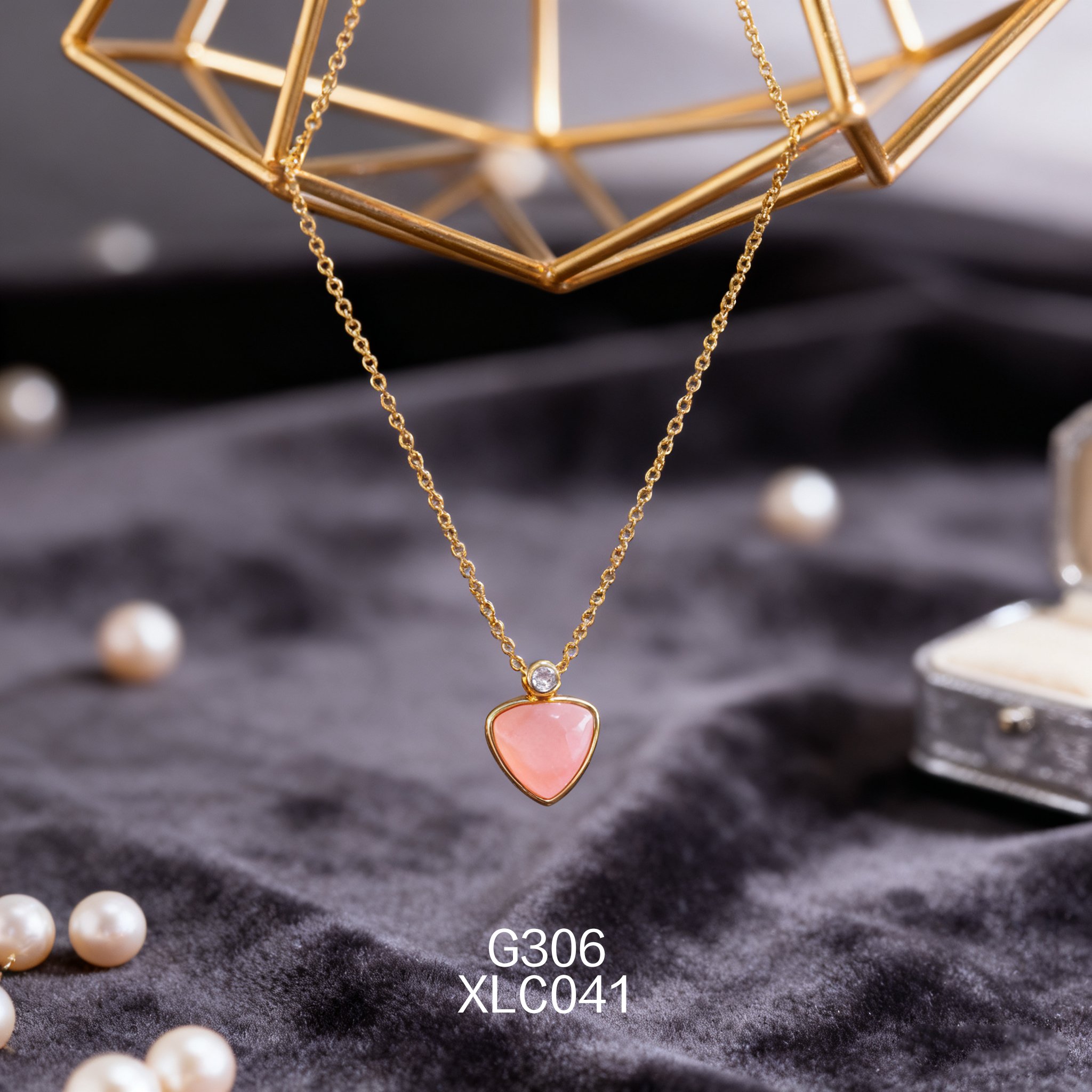 电镀黄金女皇贝项链