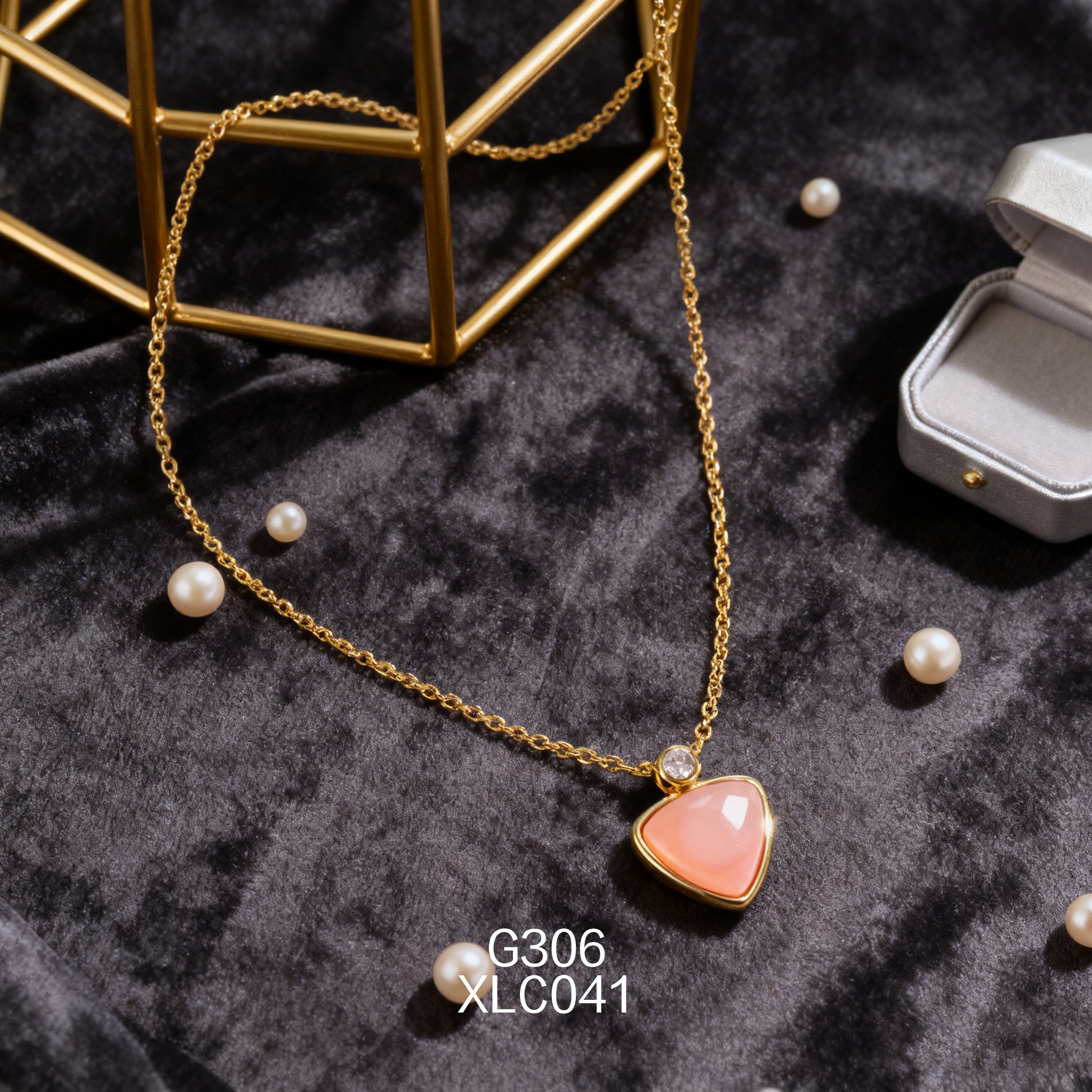 电镀黄金女皇贝项链