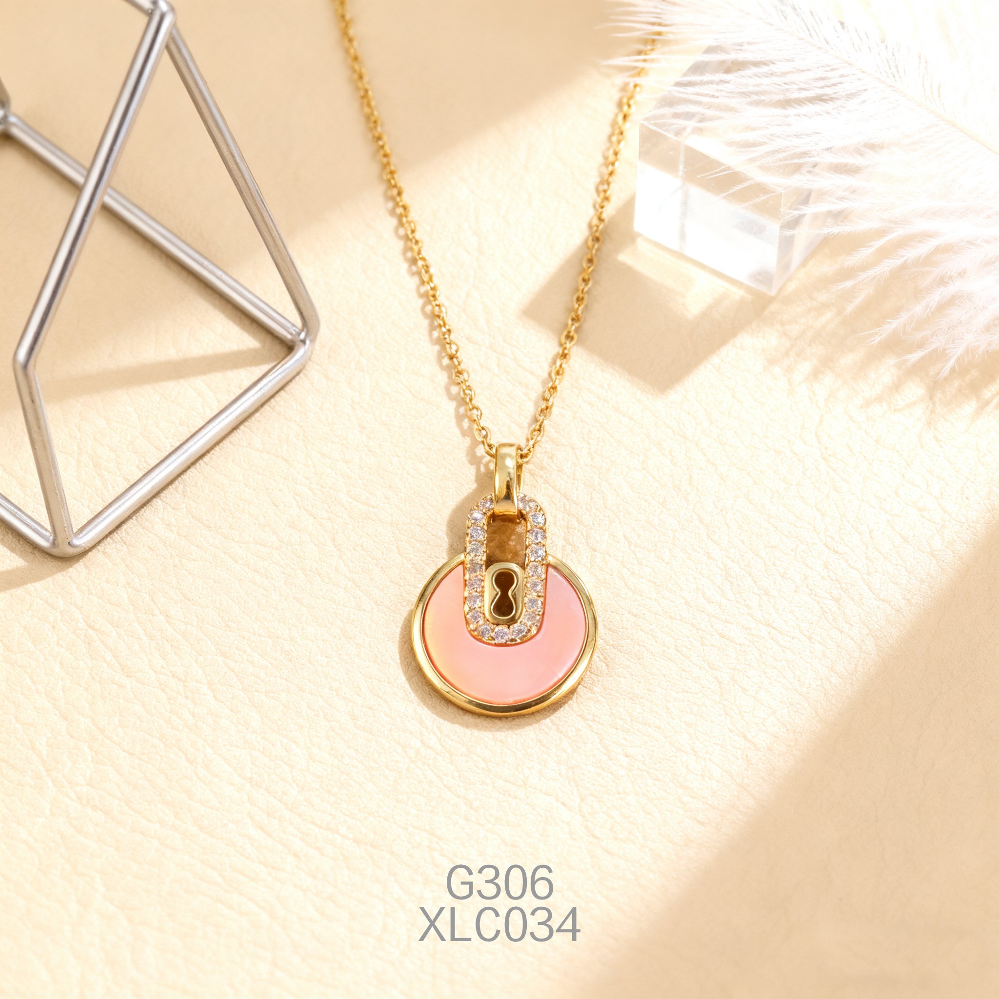 电镀黄金时尚女皇贝项链