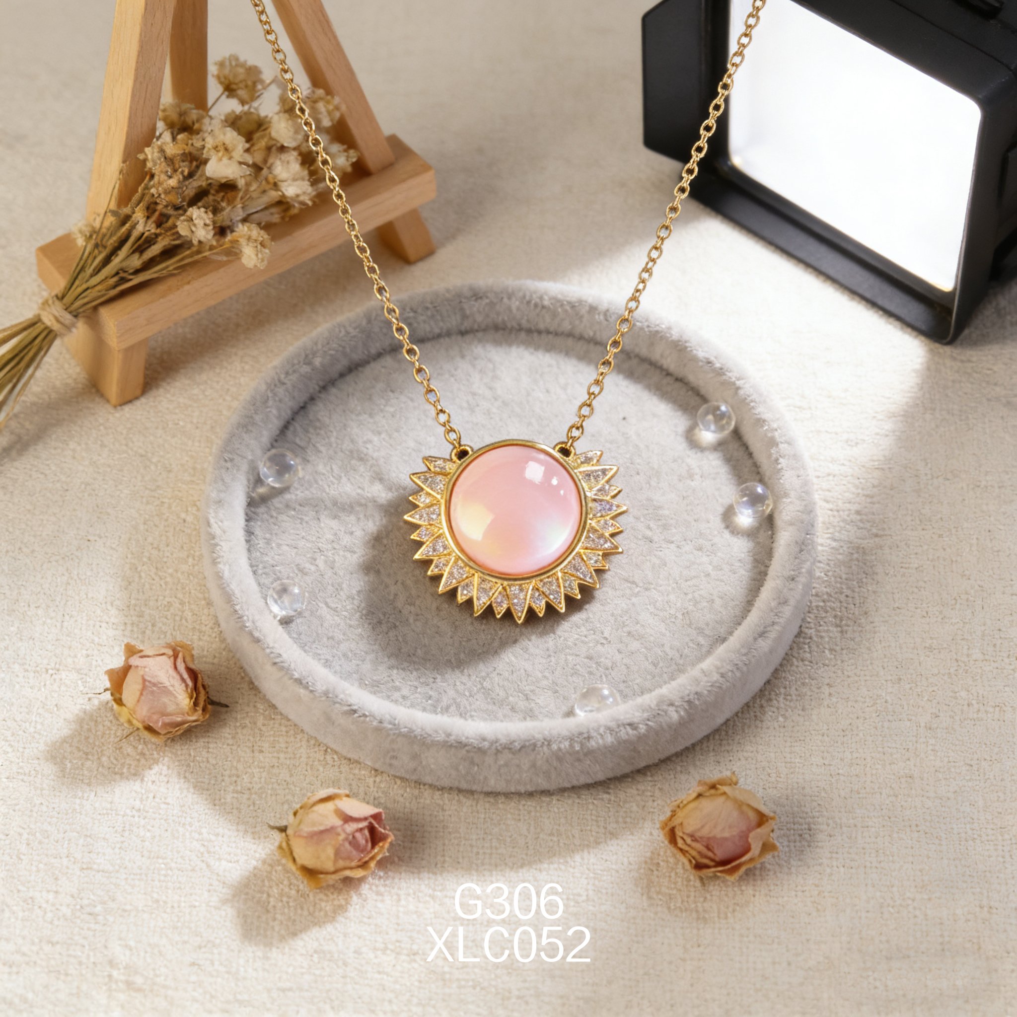 電鍍黃金 12.6 x 5mm 鋯石女皇貝項鍊