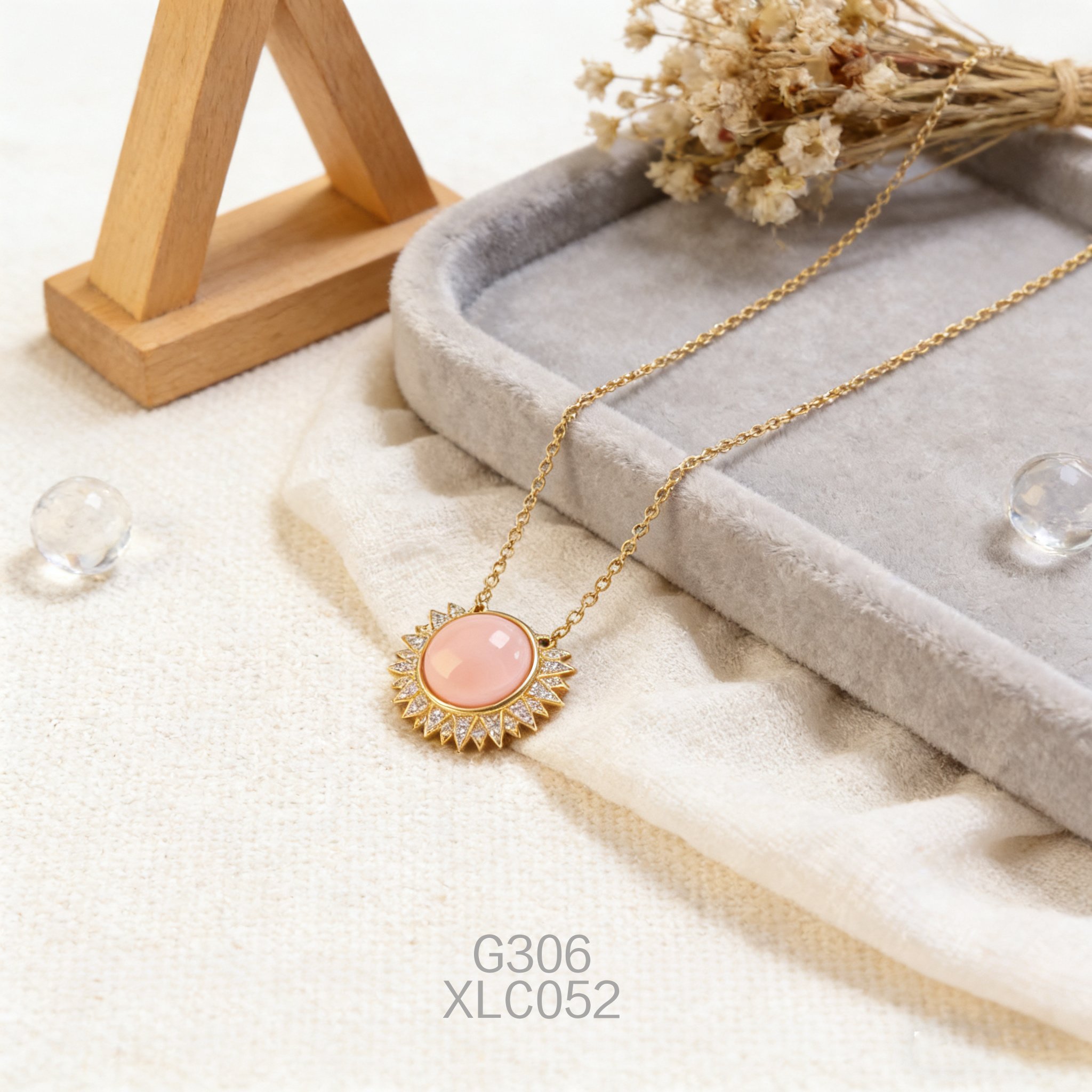 電鍍黃金 12.6 x 5mm 鋯石女皇貝項鍊