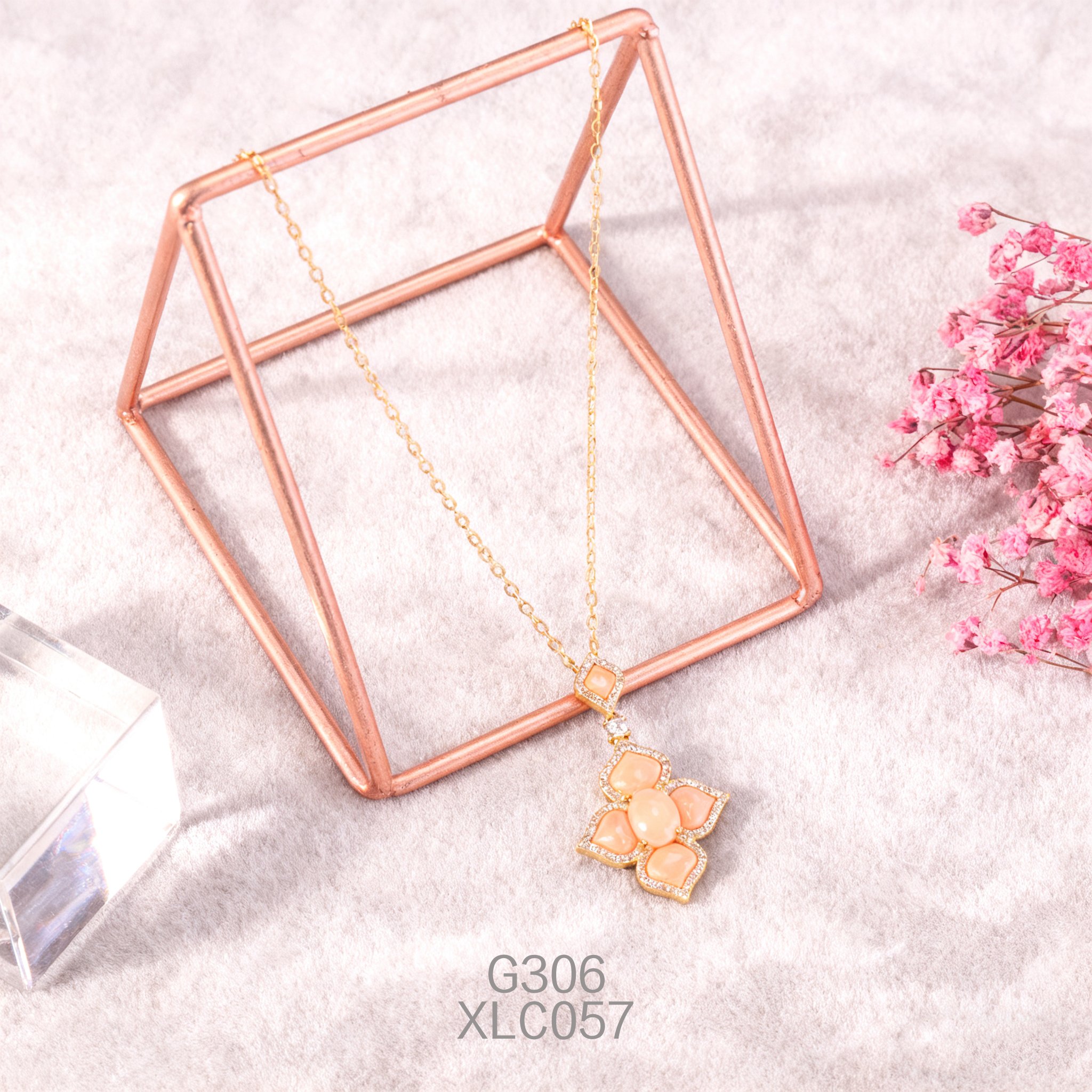 电镀黄金锆石冰凌花女皇贝项链