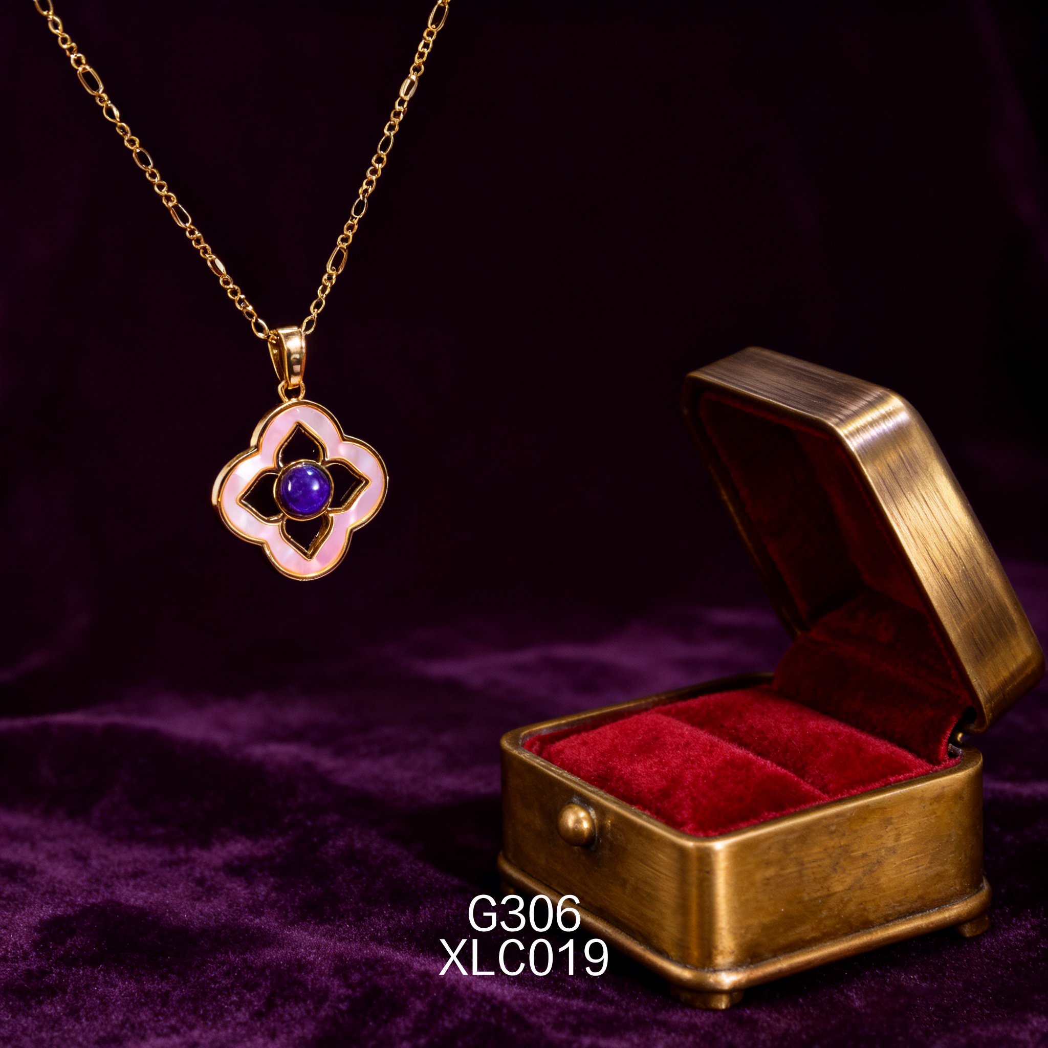 电镀黄金 18 x 2mm 白贝 + 6 x 3mm 青金项链