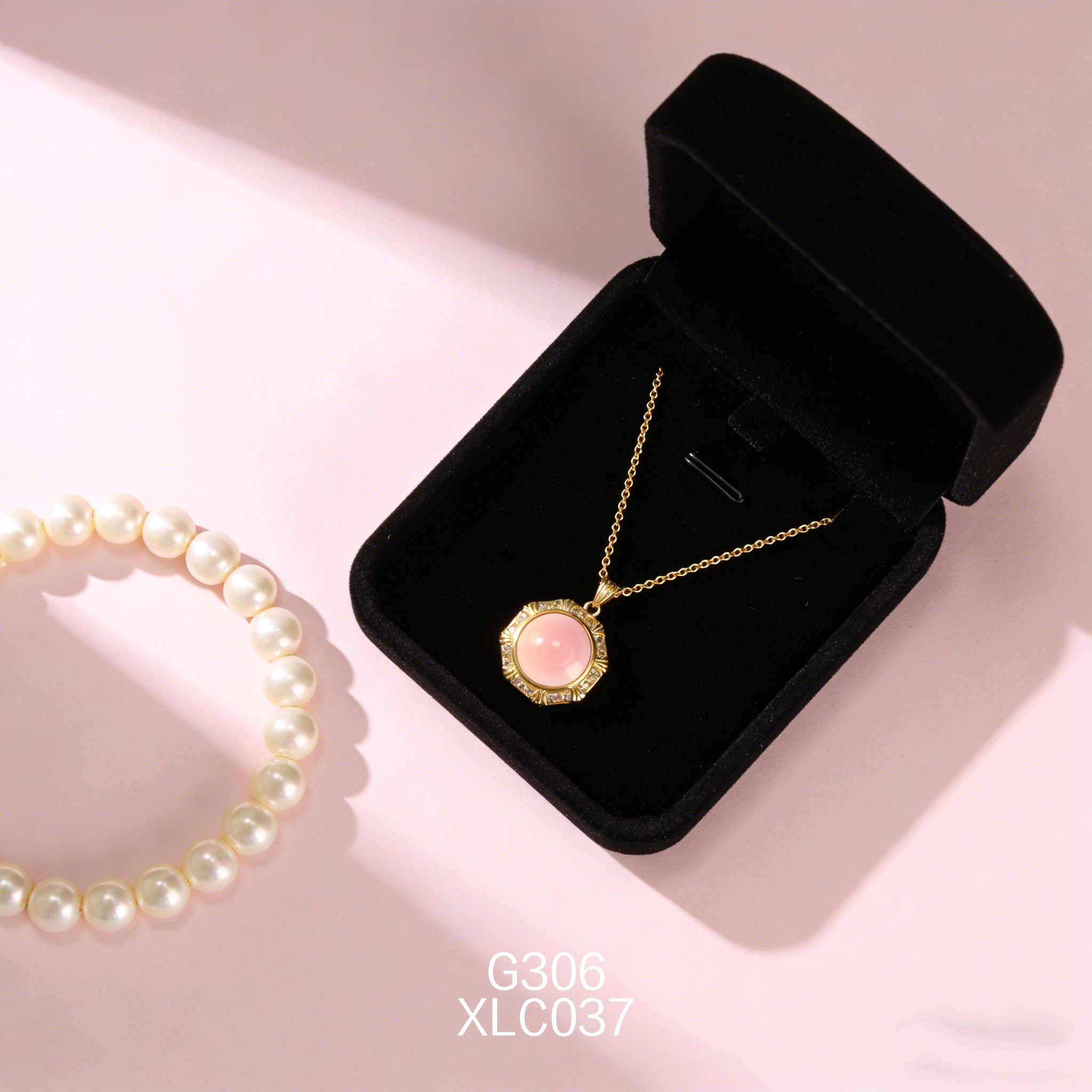 电镀黄金 12.6mm 锆石女皇贝项链