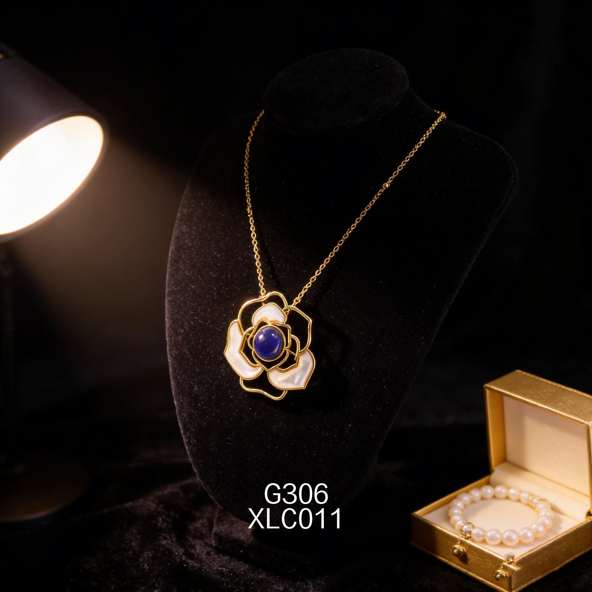 电镀黄金法式青金+白贝山茶花项链