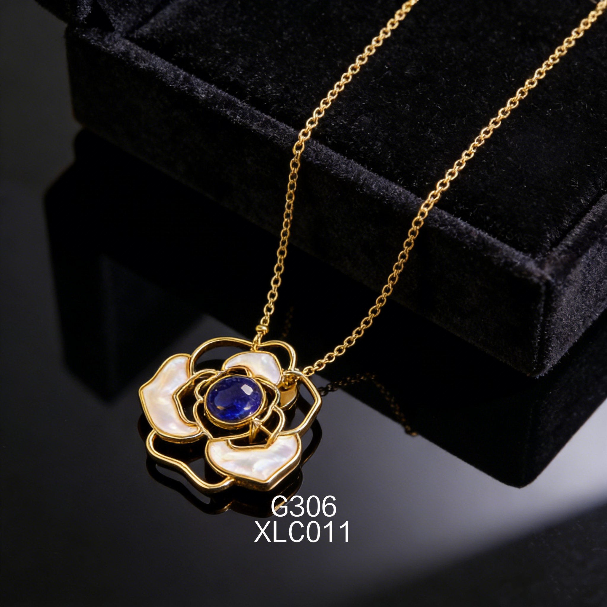 电镀黄金法式青金+白贝山茶花项链