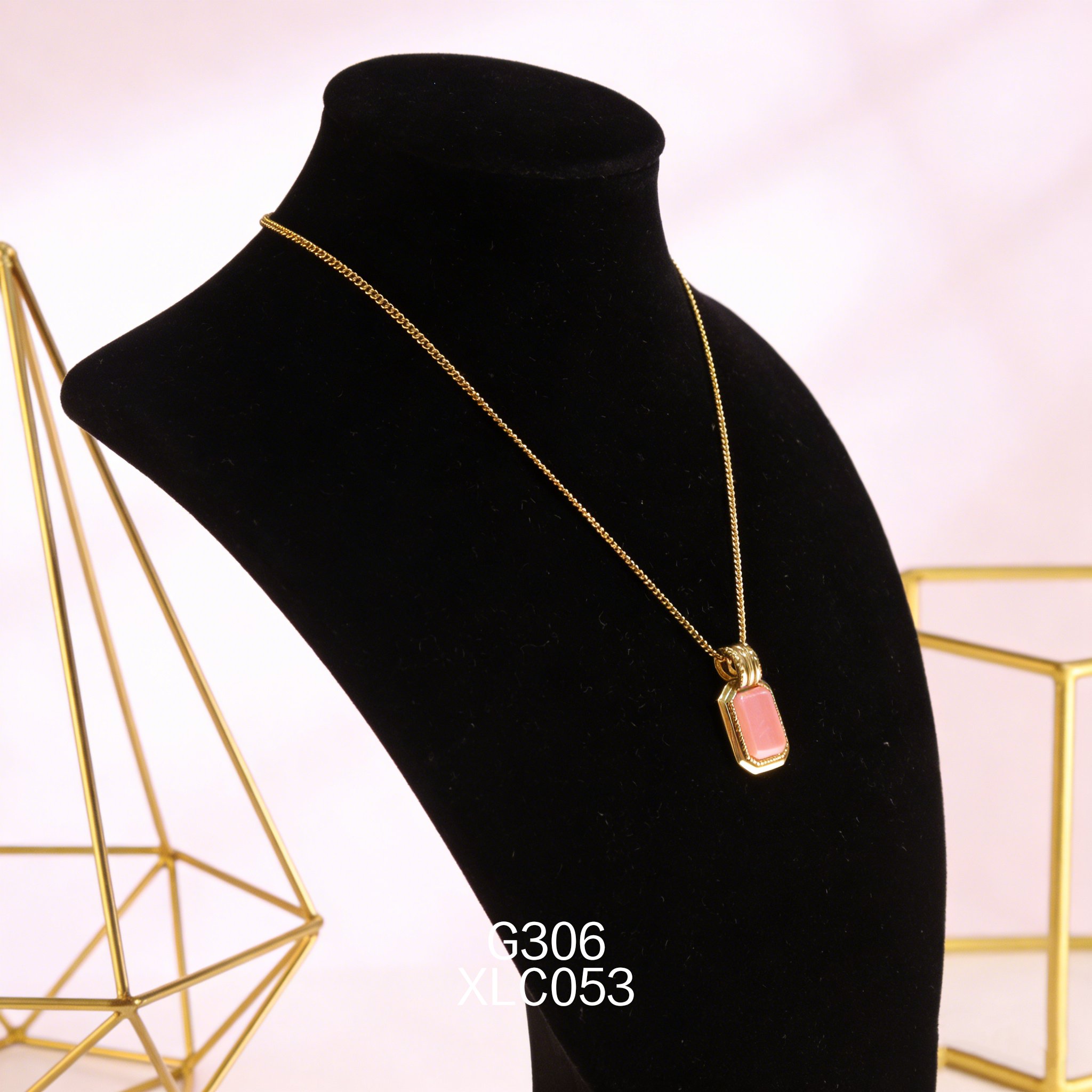 电镀黄金 8.5 x 10.5mm 女皇贝项链