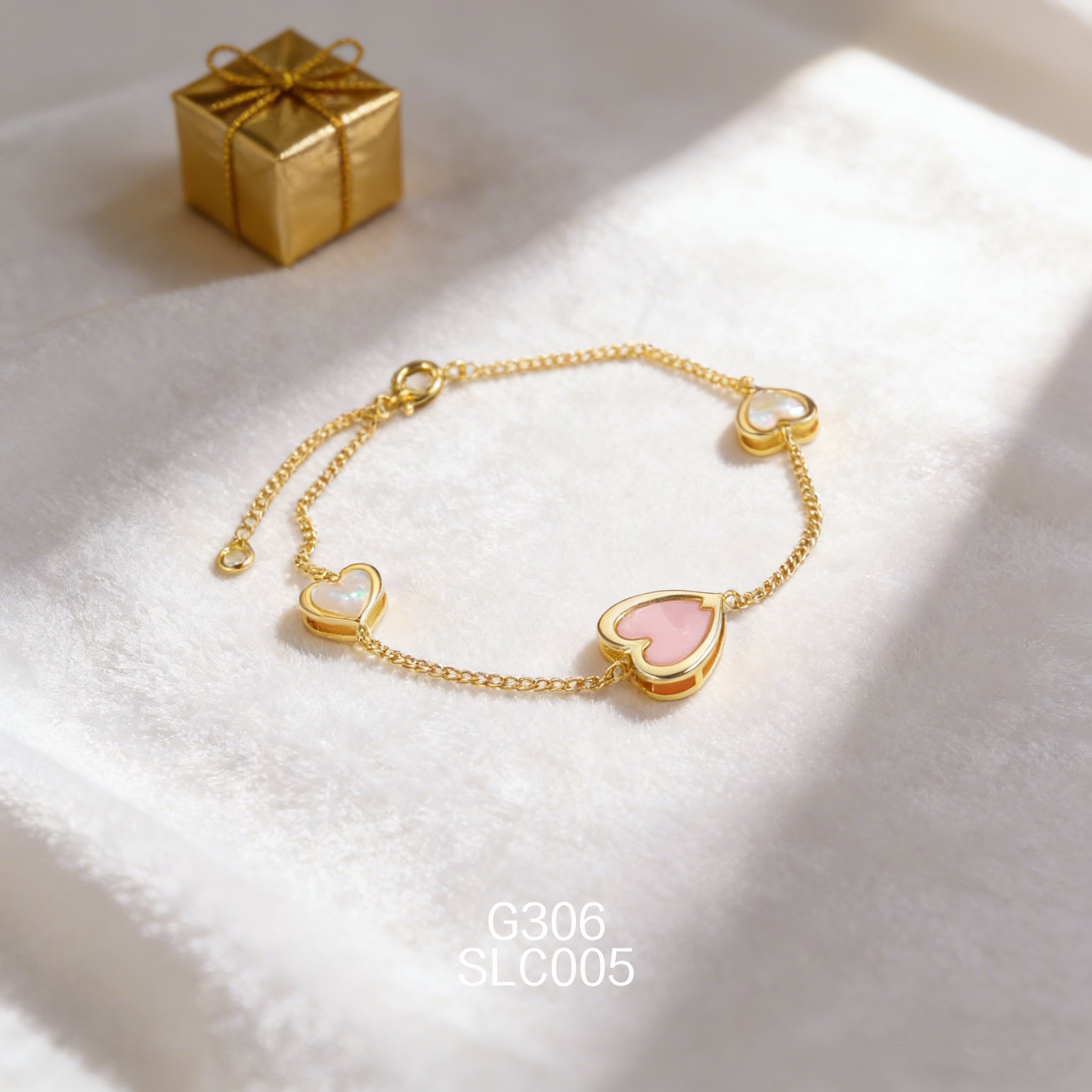 Bracciale placcato oro a Cuore con Madreperla e Abalone