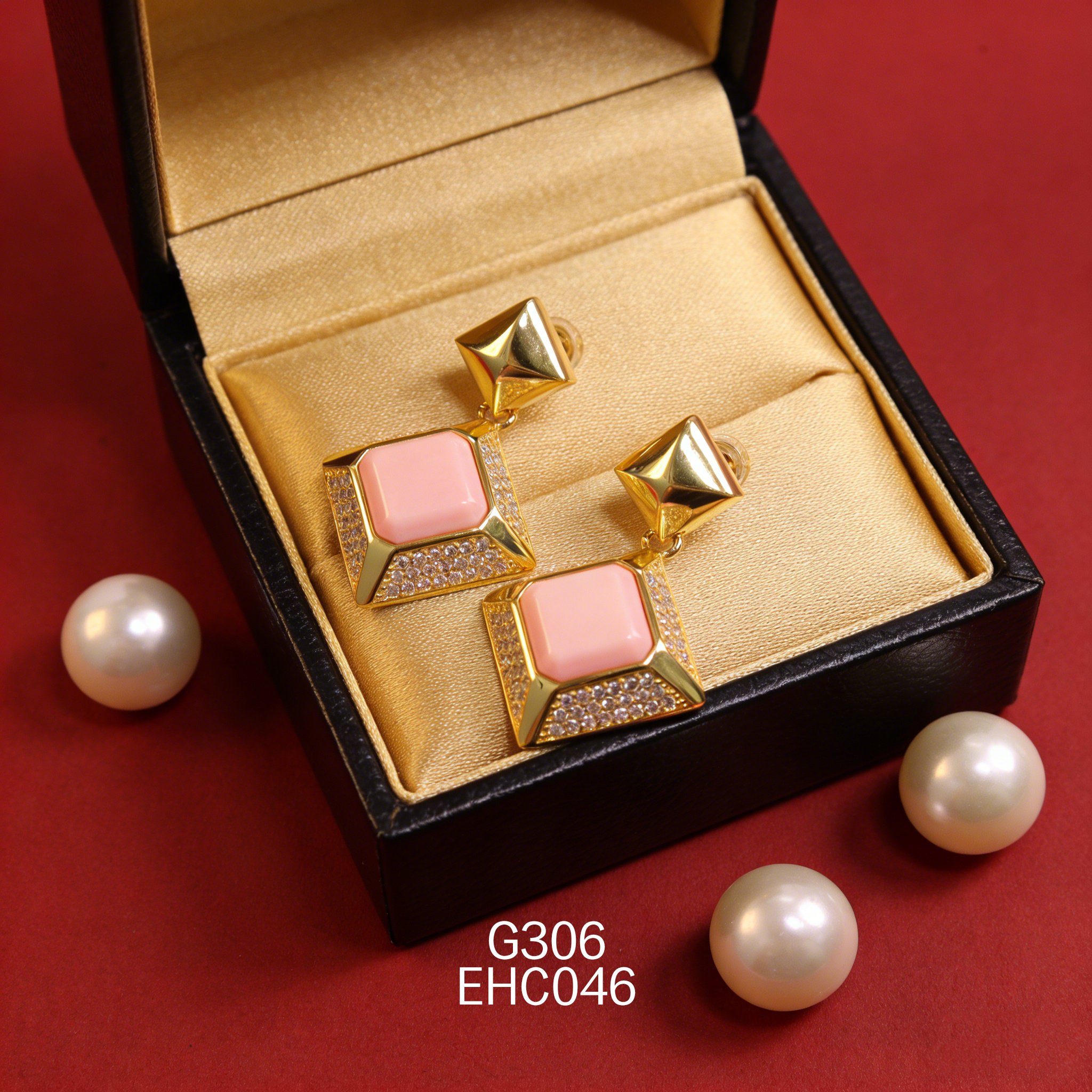 电镀黄金 10 x 10mm 锆石方形女皇贝耳环