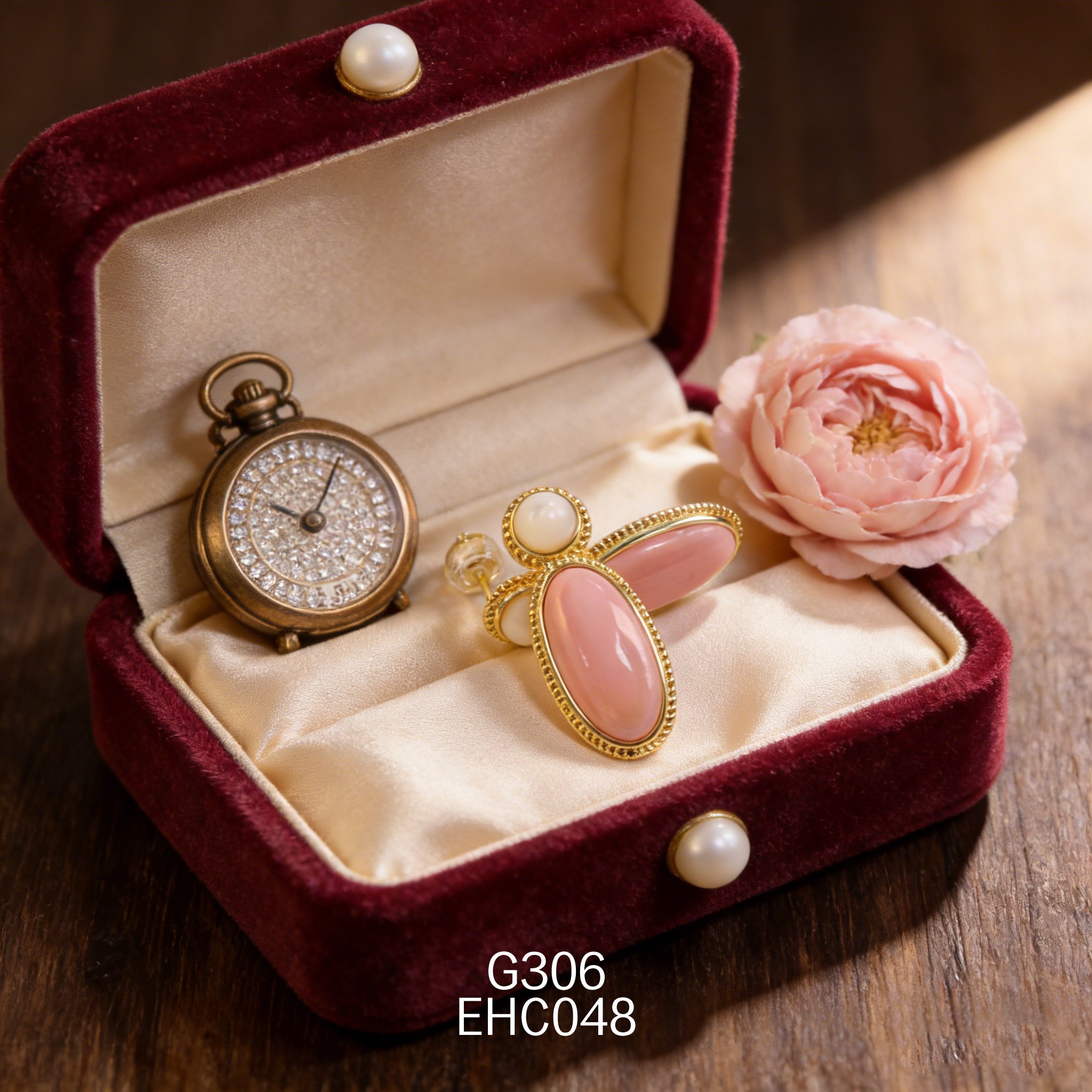 电镀黄金白贝女皇贝耳环