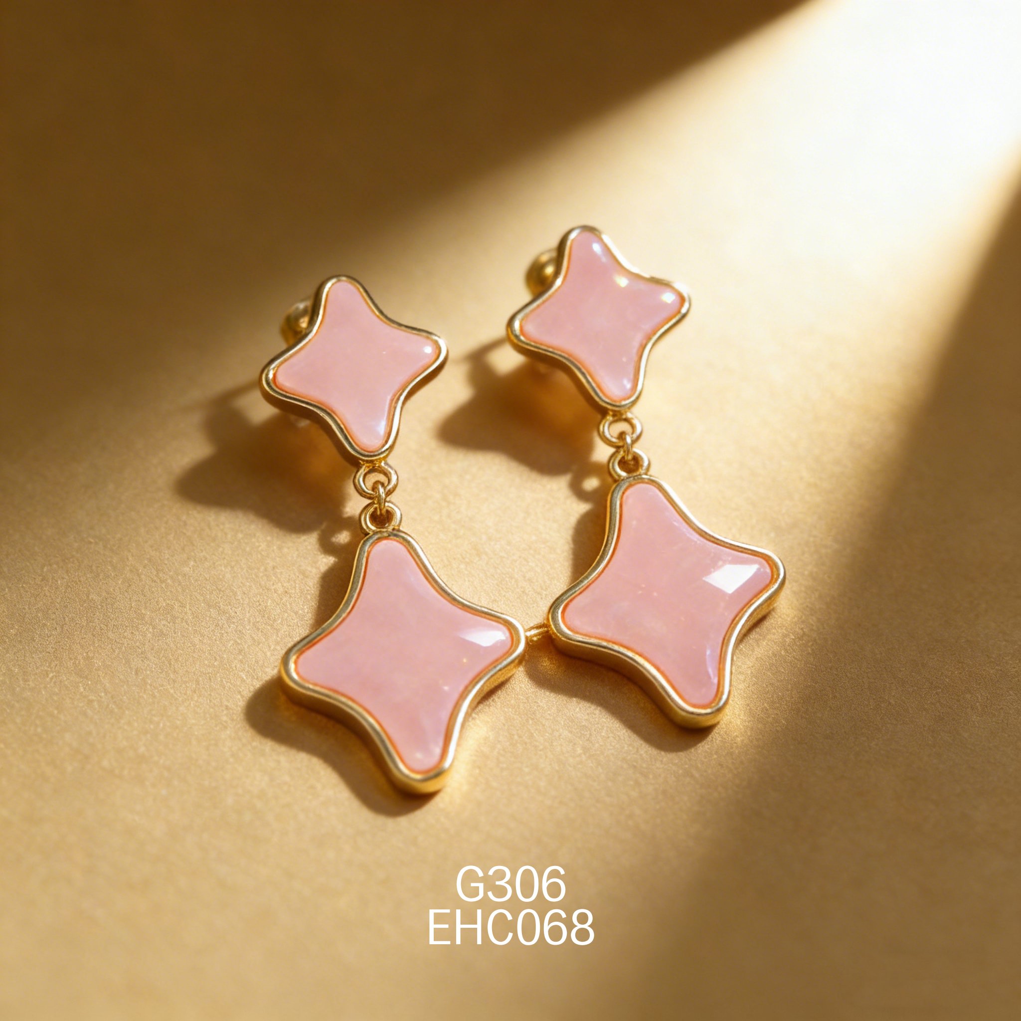 电镀黄金双平菱形女皇贝耳环