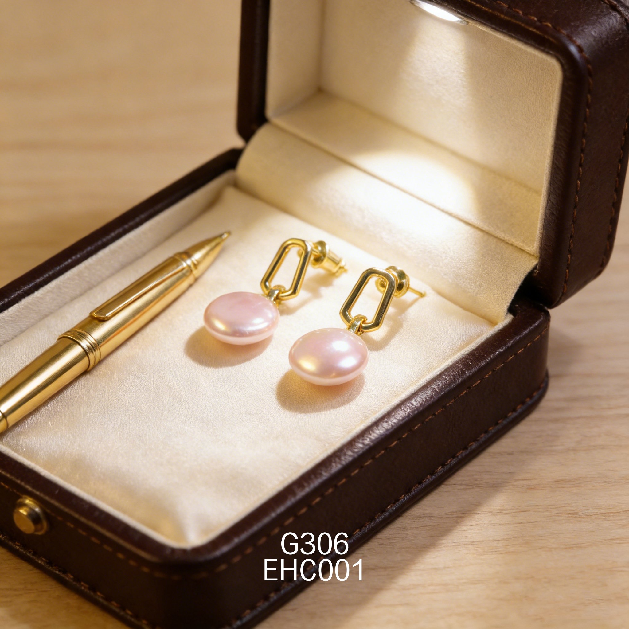 电镀黄金白珍珠耳环