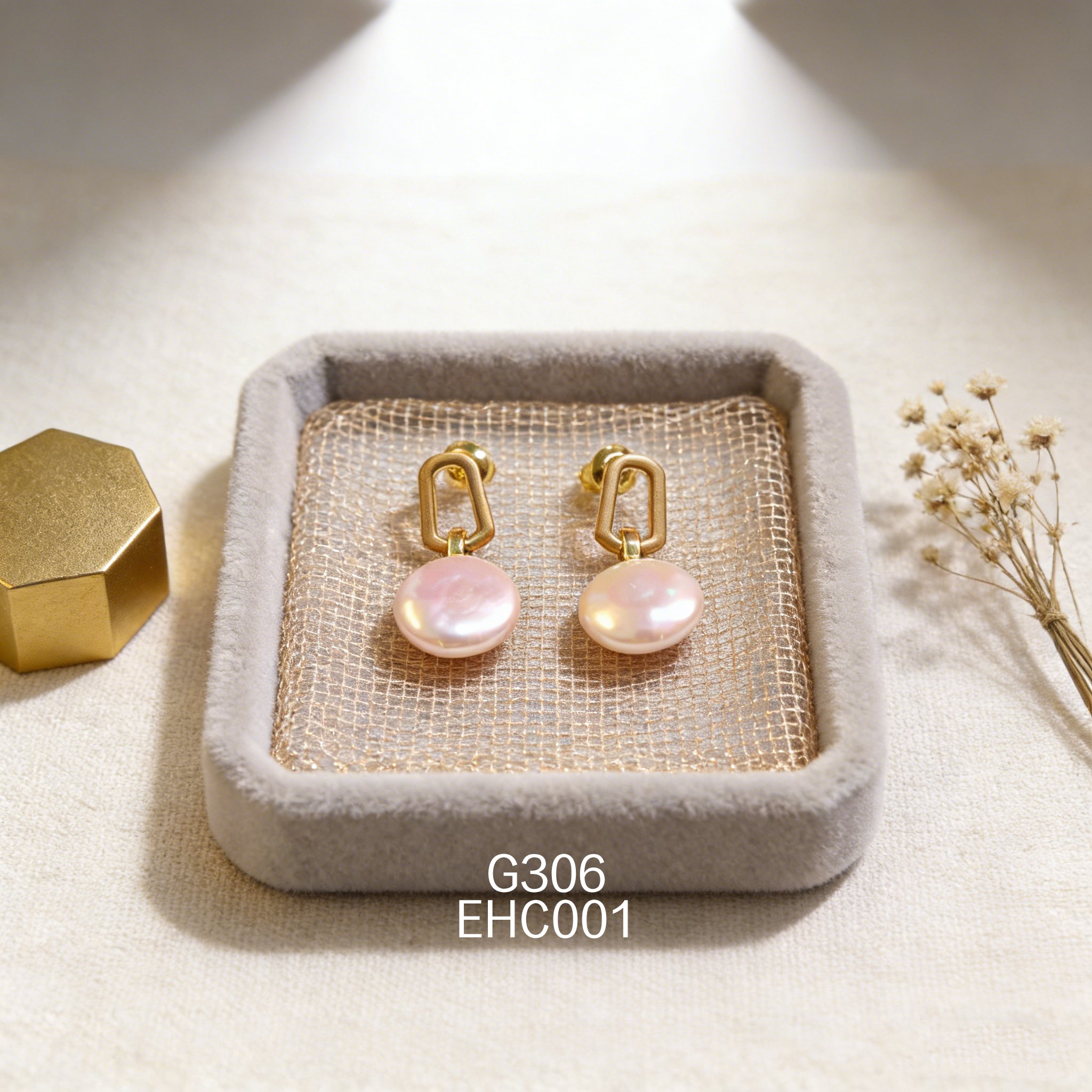 电镀黄金白珍珠耳环