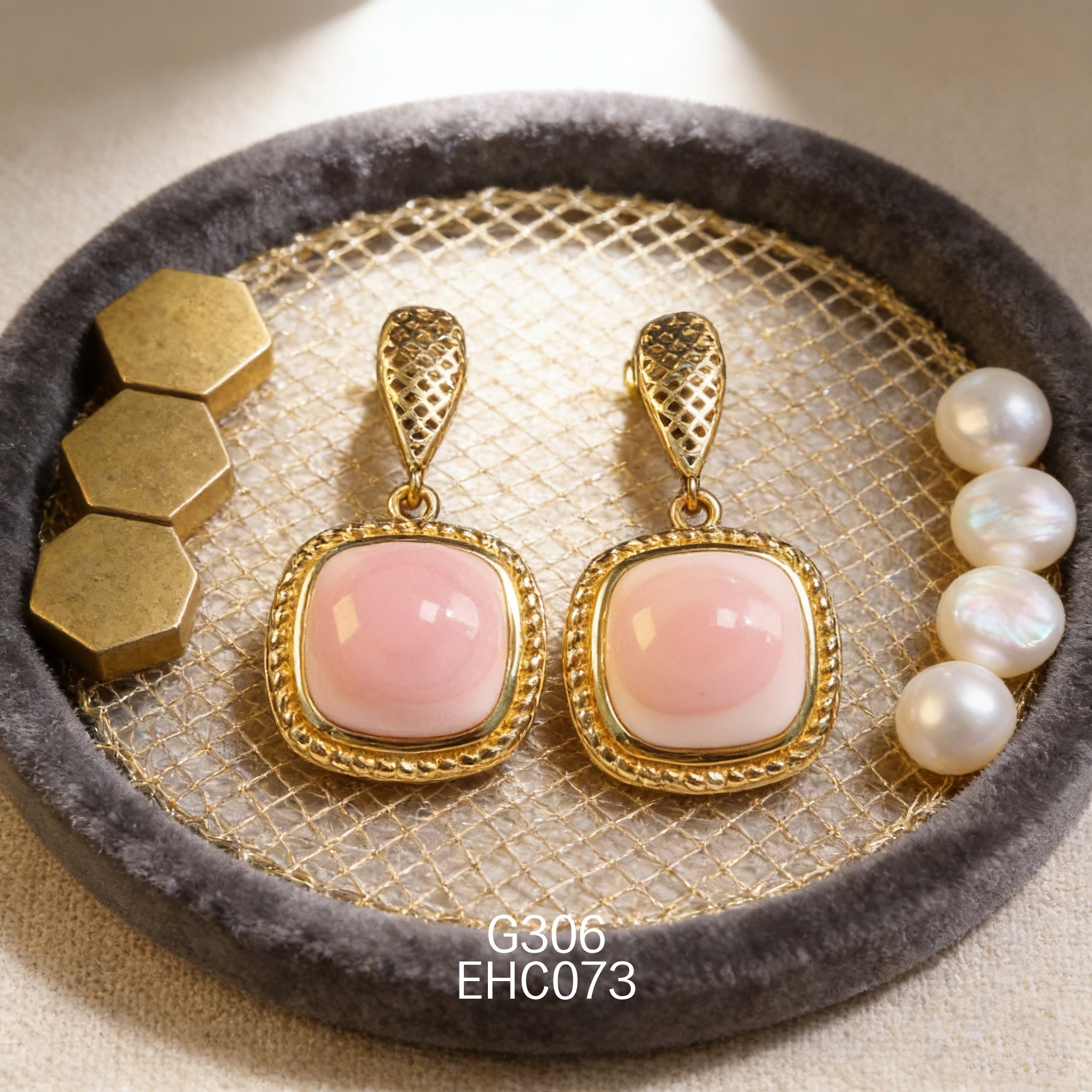 Orecchini quadrati in conchiglia Queen Conch placcati oro