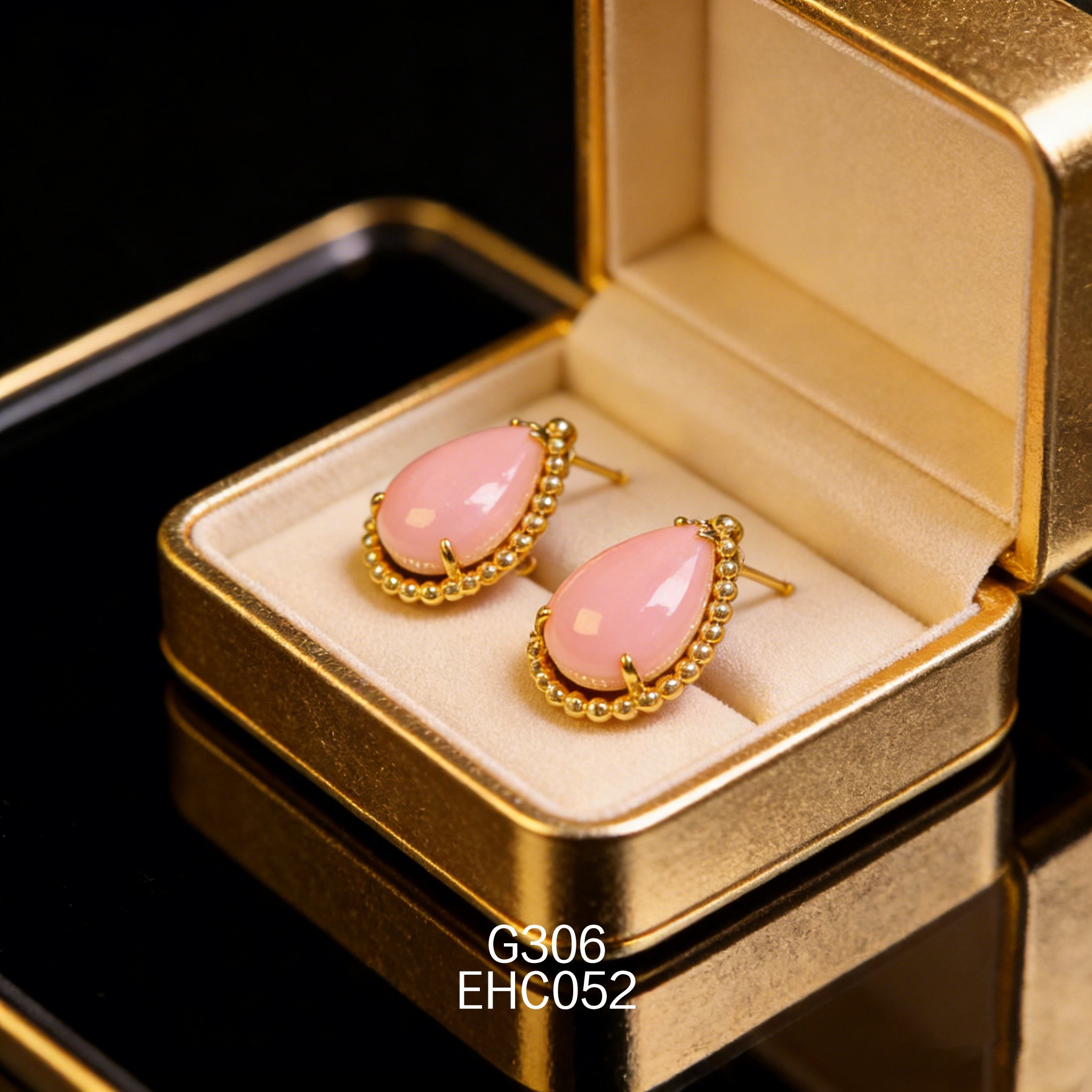 Orecchini placcati oro con Orechia di mare