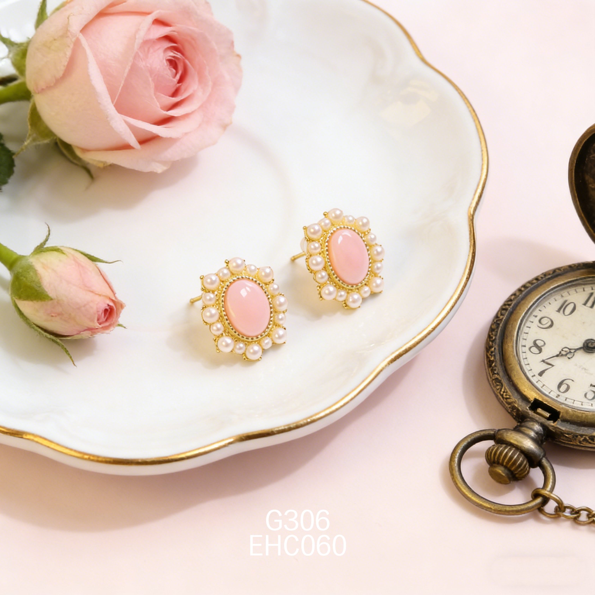 电镀黄金珍珠女皇贝耳环